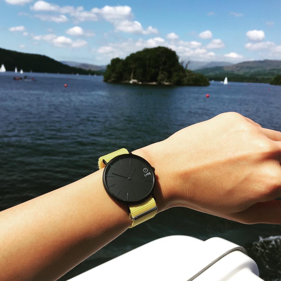 lyfewatches's tweet photo. Use 'LYFE15' for 15% discount, free shipping worldwide 🕒
#lyfewatches #lakedistrict #lake #weekend #saturday #yellow #charity https://t.co/saYGZZQc8A