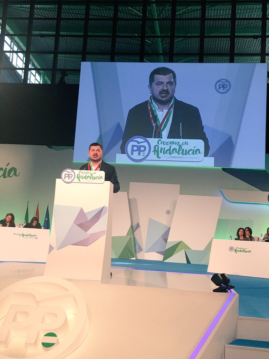 ppandaluz's tweet photo. 🔵👉🏼 @toni_miglesias presenta las conclusiones de la Ponencia de Innovación #PPandGo #15CongresoPPA #CreemosEnAndalucía https://t.co/RtaAYqFfDY