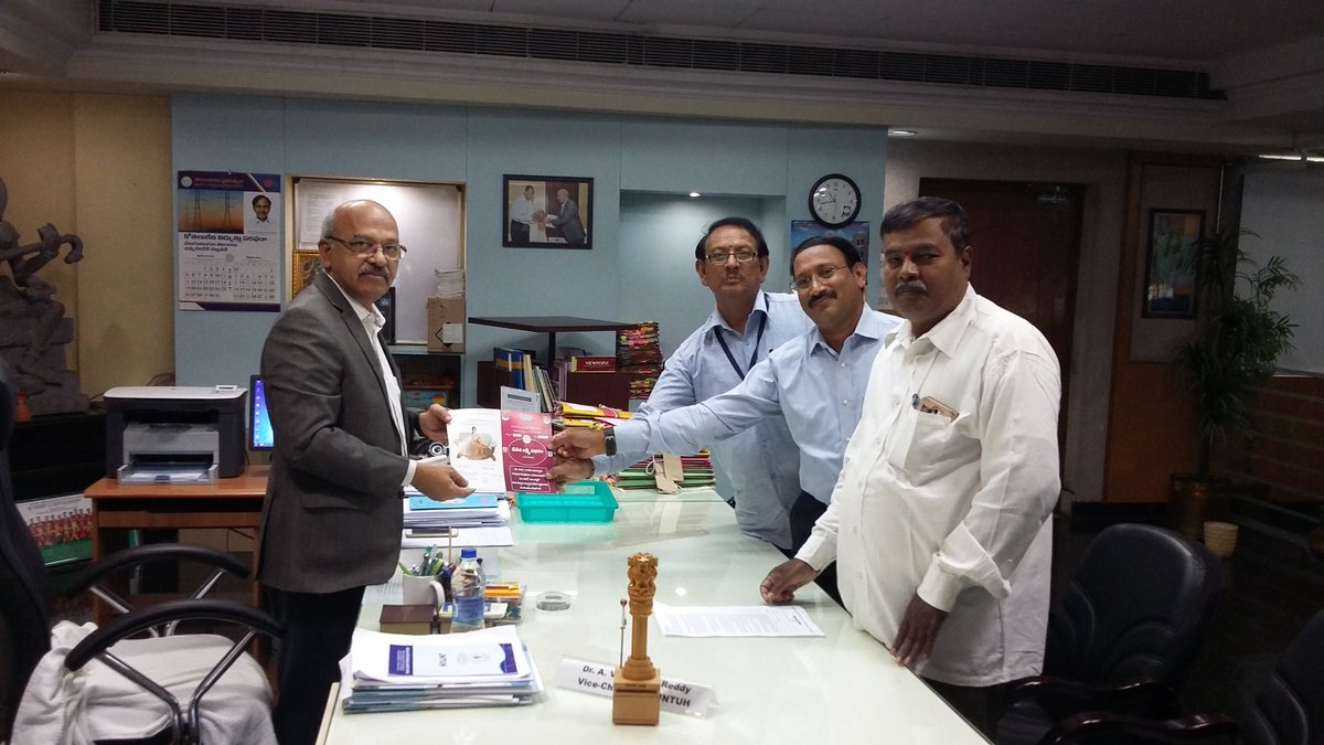 tscohandlooms's tweet photo. Prof. A.VenuGopal Reddy Vice Chancellor, JNTU Hyderabad has Joined in the Chenatha Lakshmi Scheme on 17.03.2017 https://t.co/JQxNNVrbEi
