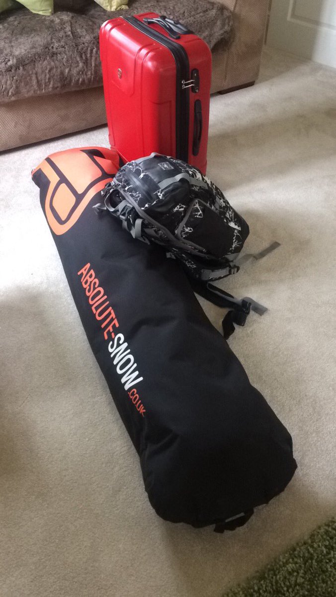 NickSTDavies's tweet photo. Avoriaz here we come 🏂💨💨#snowboxx #avoriaz #libtech #skatebanana #burton #malavita #absolutesnow https://t.co/WURkecgApn