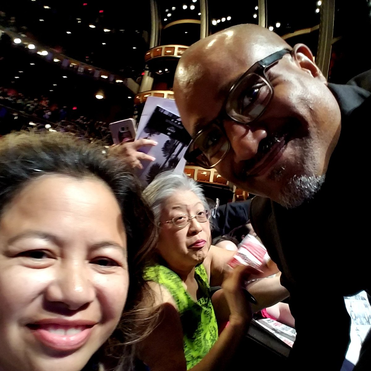 MyLoony2nz's tweet photo. Hi Seth! @TheSethGilliam So cool 2 meet you & The cast at #PaleyFest 2nite! U guys rocked it! C u guys again next week in CHI! #PaleySelfie https://t.co/WTWY0d13hU