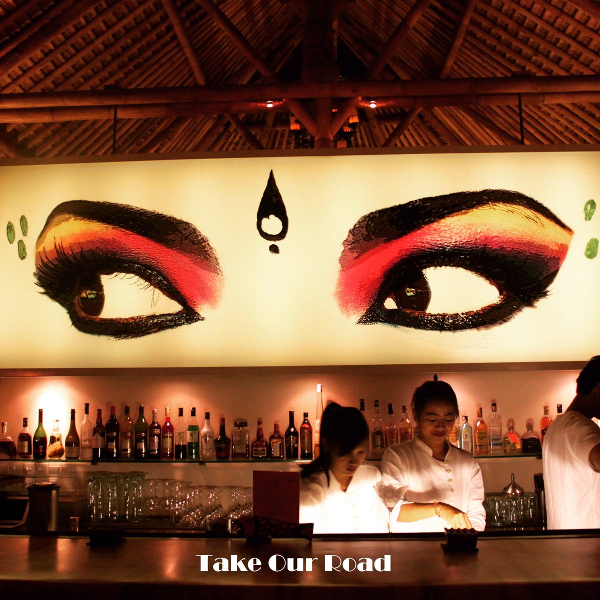 takeourroad's tweet photo. I'm watching you #baliholiday2017 #sardine #restaurantbali #sardinebali #eyes #painting #eyeshadow #eyeliner #eyebrows #bar #bartender #bali https://t.co/fxlQp81p6g