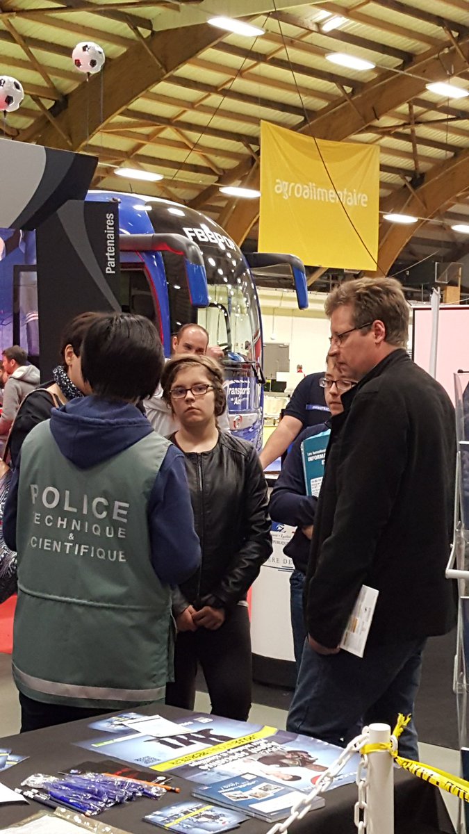 Departement_AIN's tweet photo. #AFM01 jusqu'à 16h30 Ainterexpo venez découvrir les métiers de la sécurité : police gendarmerie armée pompiers centre pénitentiaire https://t.co/S3lKBXQ7y4