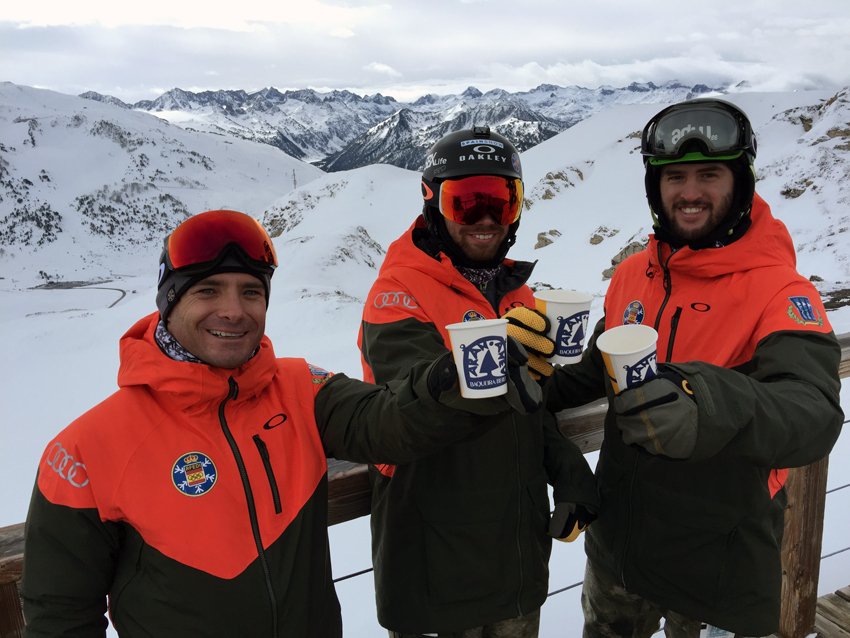 baqueira_beret's tweet photo. Nuestro más sincero pésame a la familia y amigos de #israelplanas, entrenador #snowboardercross #sbx de la #rfedi https://t.co/ps1Jez2pLY https://t.co/4nlnkPQo45