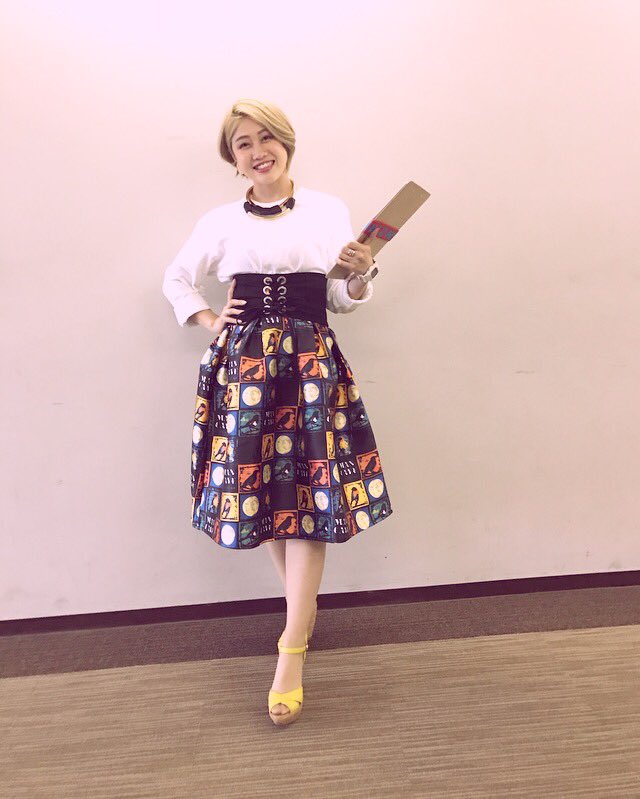 Uryna_perform's tweet photo. 【DOUBLE CONTEST】

MC衣装👗

tops #JUMP4LIFE
belt @ZARA_JP 
necklace @COQULE 
skirt @gallerie_com 
watch @GSHOCK_OFFICIAL 
binder band @Freegun https://t.co/6RHsOOJn7G