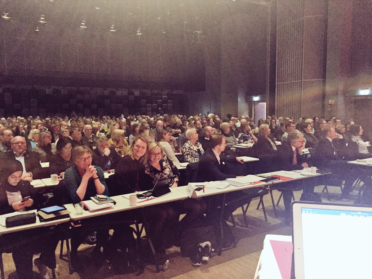 Historisk Landsmøte i Trøndelag AP sett fra dirigentbordet