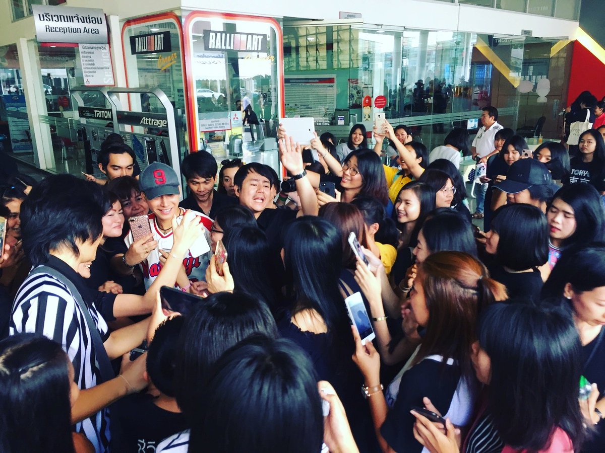 peckpalit's tweet photo. ไม่ได้สัมผัสฟิลลิ่งแบบนี้มา ประมาณ10ปีแล้วมั้ง ... หัวใจผมนี่เต้นรัวๆๆๆๆๆๆๆ รักนะ จุฟ https://t.co/apVFyn8e4b