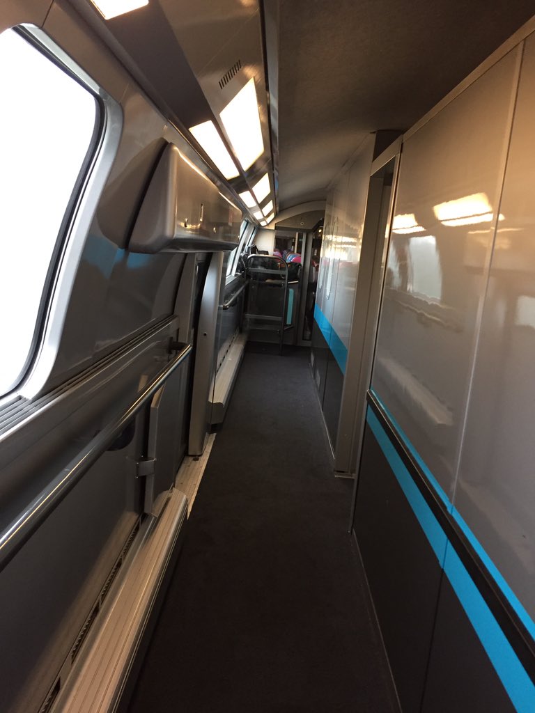 baristaseb's tweet photo. Un café avec du sucre ? Eh non pas de bar sur OUIGO #mortdesbaristas #BaristaSurLeQuai @SNCF https://t.co/ZM8ERjzcos