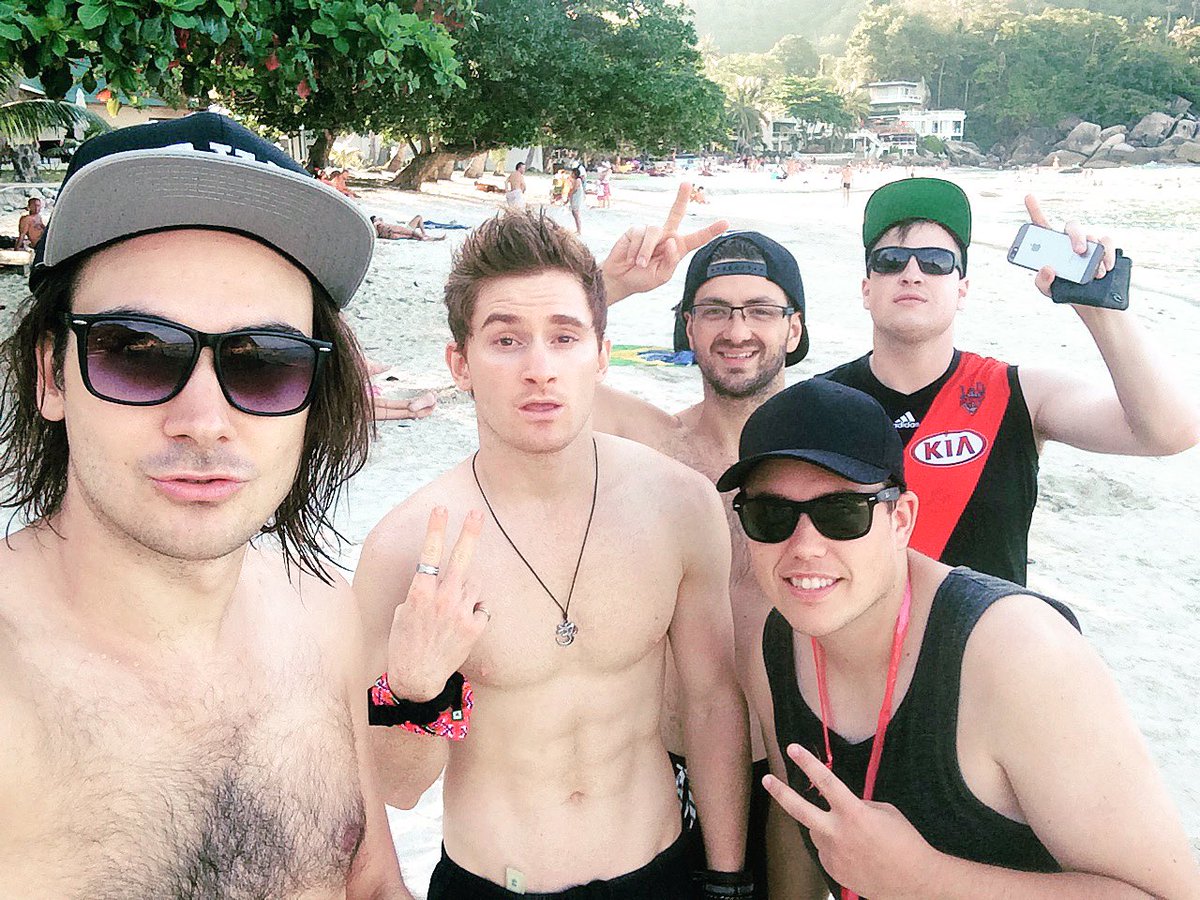 MaskettaMoli's tweet photo. Koh Samui 🌴🌴 good times https://t.co/9yd7oK74ZU