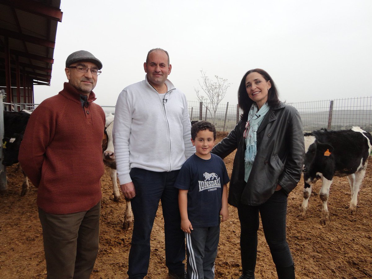 dorigenmadrid's tweet photo. Esta noche conoceremos todo el proceso de producción de leche en la comunidad de Madrid ¡Te esperamos! #telemadrid #dorigenmadrid https://t.co/MEJjSk0Gv5