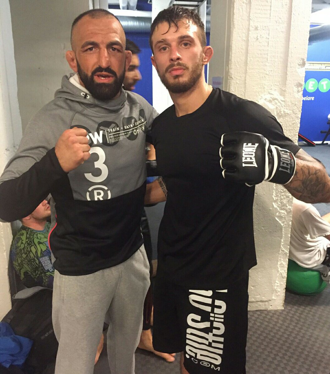 AleBadBotti's tweet photo. I'll cheer on you @RezaMaddog!! #ufc #mma https://t.co/nTnwVcuU9D