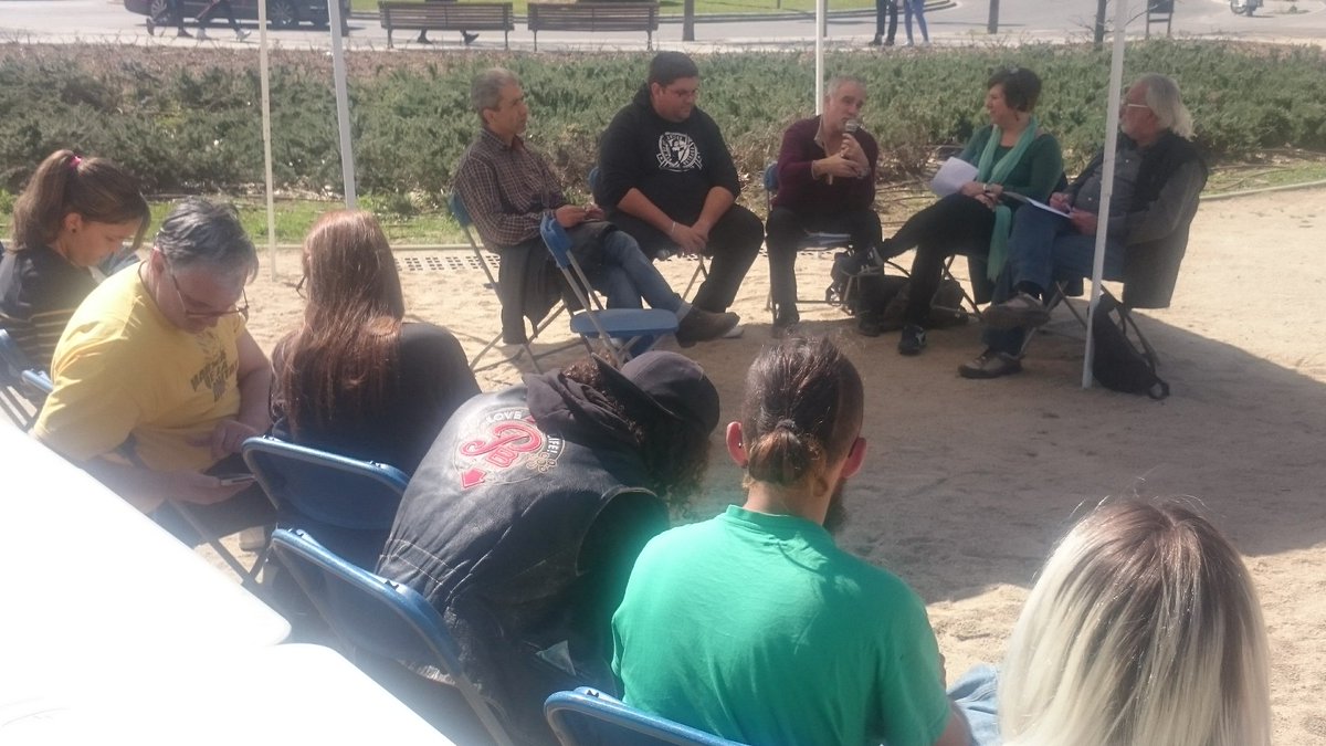 Preparant les migas populars i parlant sobre #hortsurbans #Terrassa <a href="/ovicente/">oriol vicente</a> <a href="/xsp/">xsp</a>