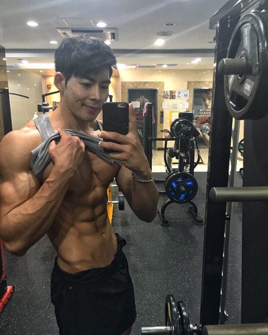 VenusGifts's tweet image. SHREDDED OBSESSION llir.biz/sz?dadr