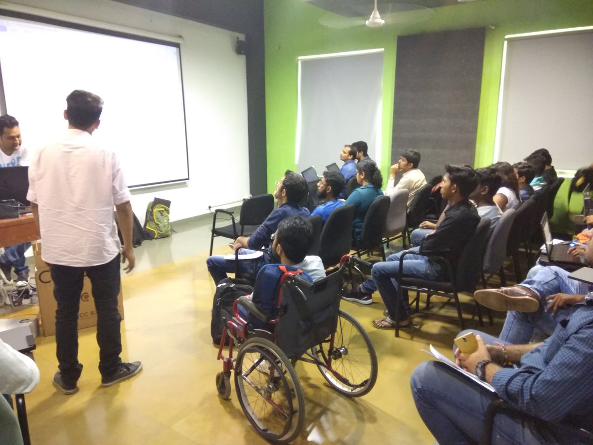 vrmo_io's tweet photo. Workshop by our team @Whistling_Woods @vamrr_official 
#VirtualReality #workshop #spreadingawarness #VRMO #Demo https://t.co/llxJqmTIQe