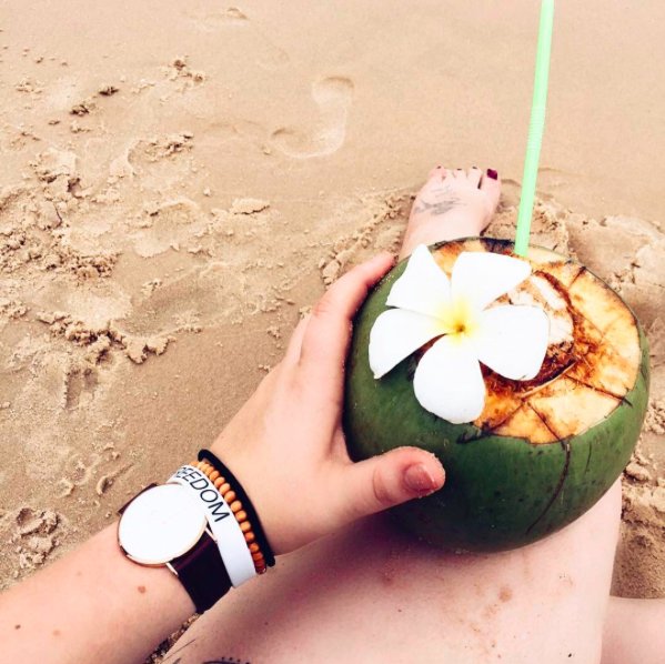 SurpriseTripsUK's tweet photo. Do you have any summer plans yet? How about letting us decide where you're going? #getsurprised https://t.co/jvuR12ohNg