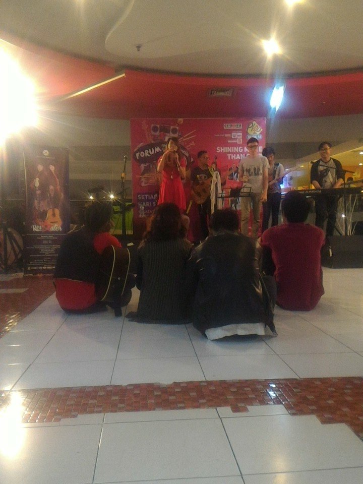 ShavireBand's tweet photo. Now perform
@feellikesband 

@Revaster @de_pureband @NutzRadio @formiradio @viddyformi @askomik1 https://t.co/61sWi8NWXk