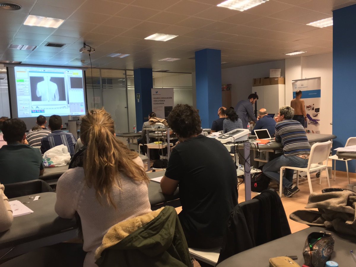 bea_mega's tweet photo. Aprendiendo con @FisioOceano @NeuroMPercut https://t.co/DMk0KF9oZH