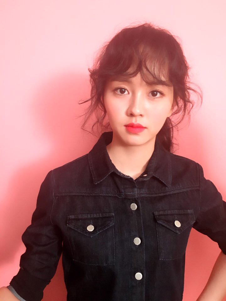 hellokimsohyun's tweet photo. 모두 주말 잘 보내세요~😍 https://t.co/uWnAnIusl0