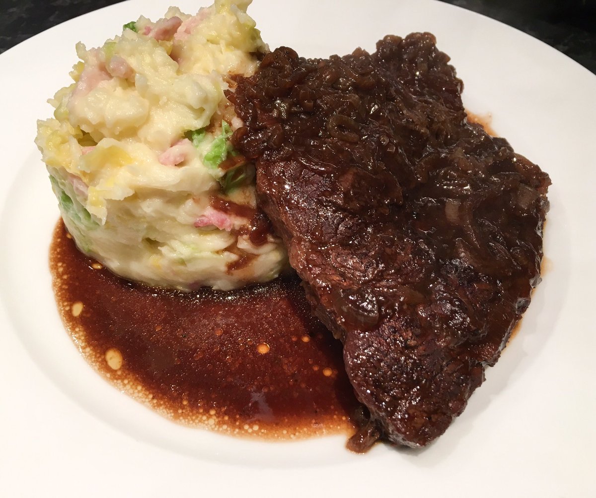 bloominkitchen's tweet photo. Stout-soaked steak is definitely a keeper for the new menu #meltinginthemouth #comfortfood #deliciousanydayoftheyear #menutesting https://t.co/WnmmllyCYS