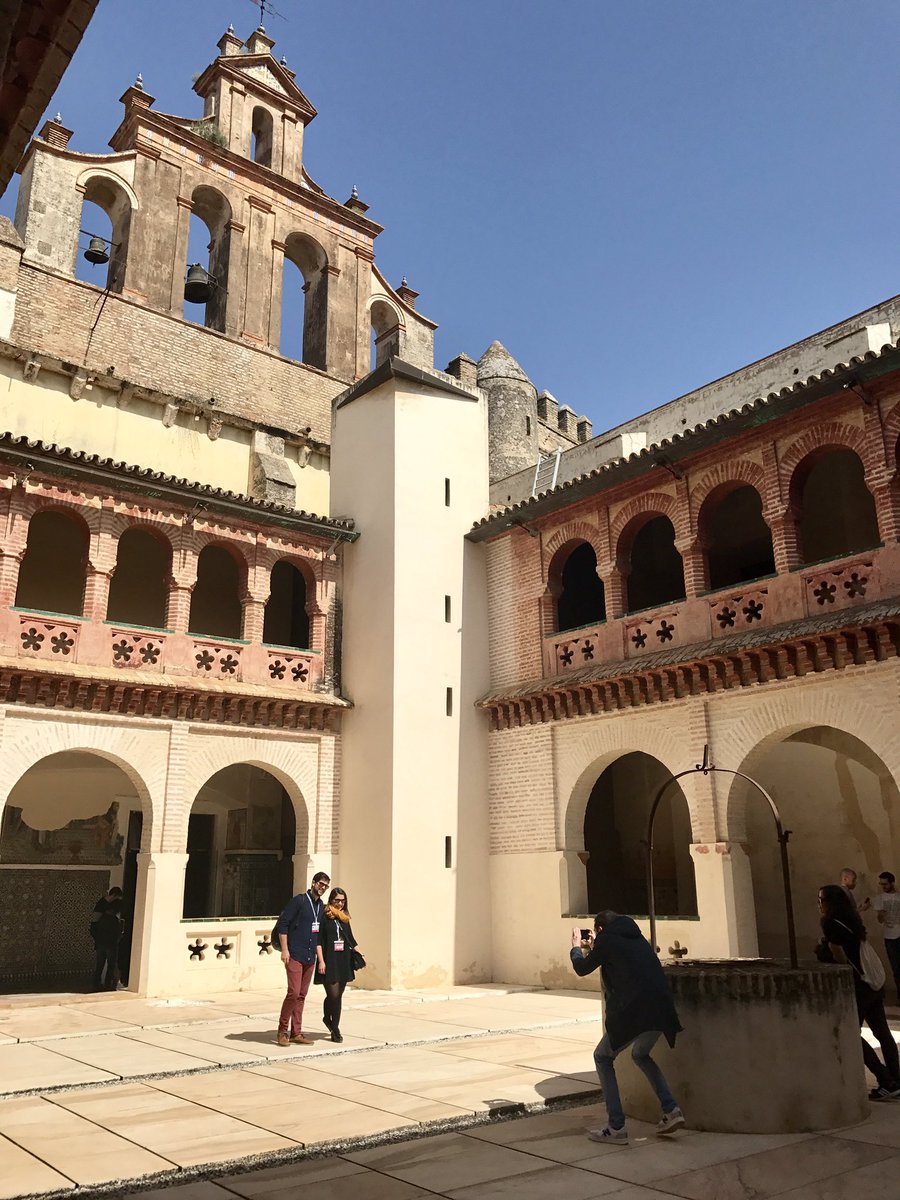 evajimenezlanza's tweet photo. Visitando #SanIsidorodelCampo  @SantiponceAyto 
#aunahorade #juegodetronosSVQ @aunahorade @tysaford @cruzcampo @RedGuadalinfo #equipomagenta https://t.co/ZvUBNjZj1Z