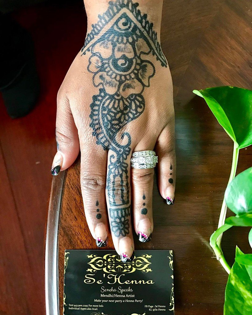 CashmereEvents's tweet photo. In love with Henna! @se.henna art is beautiful! Nice time yesterday #cashmereevents #cash… https://t.co/Agpxc2gZ5m https://t.co/IQlYq7bYc1