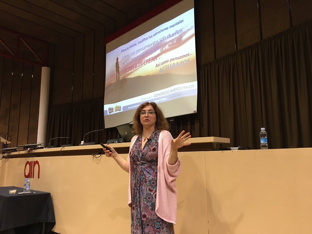 Aprendiendo de #PNL aplicado a las ventas en #VENDERHOY #Pamplona con <a href="/Biviendo/">Ana María de Jesús Murillo</a>