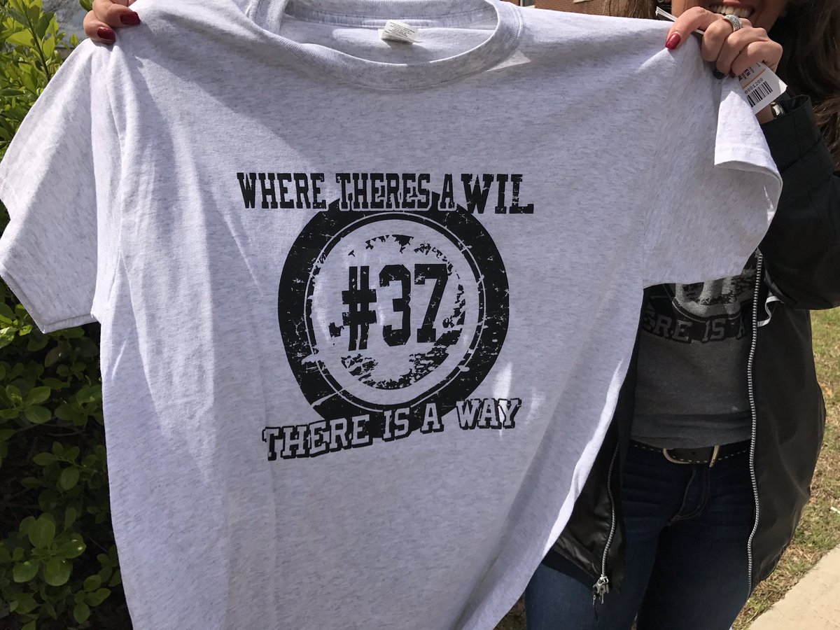 MattConnolly___'s tweet photo. About 100 of Wil Crowe's family members and friends will be wearing this shirt in support of the Gamecock pitcher's homecoming today. https://t.co/FhJw2KNxc8