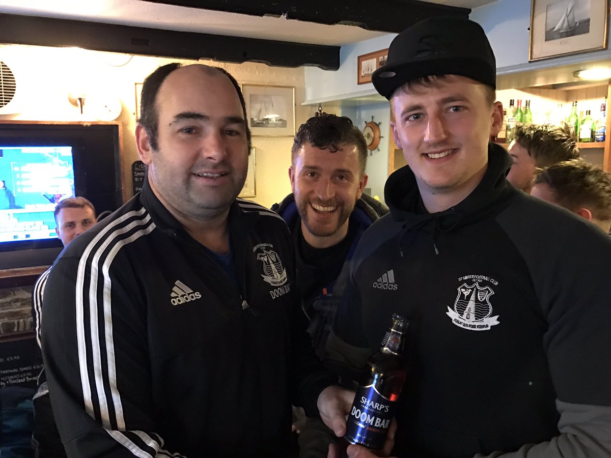 St_MinverFC's tweet photo. Congratulations to this weeks @SharpsBrewery Man of the Match @YaJimivernon #cornishfootball #nicetracksuit https://t.co/Ejbn6XNKaG