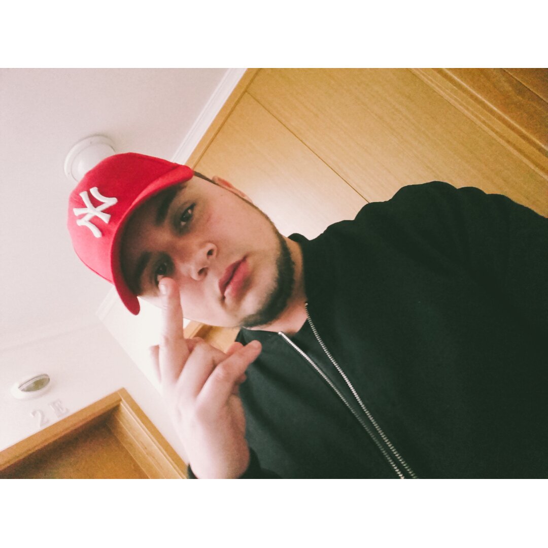 ORLNDoficial's tweet photo. BADFAMILYNACASA 
@Rapangolano @angojams @bravomusic94 @RadioFantasmaa https://t.co/NenT5oN8De