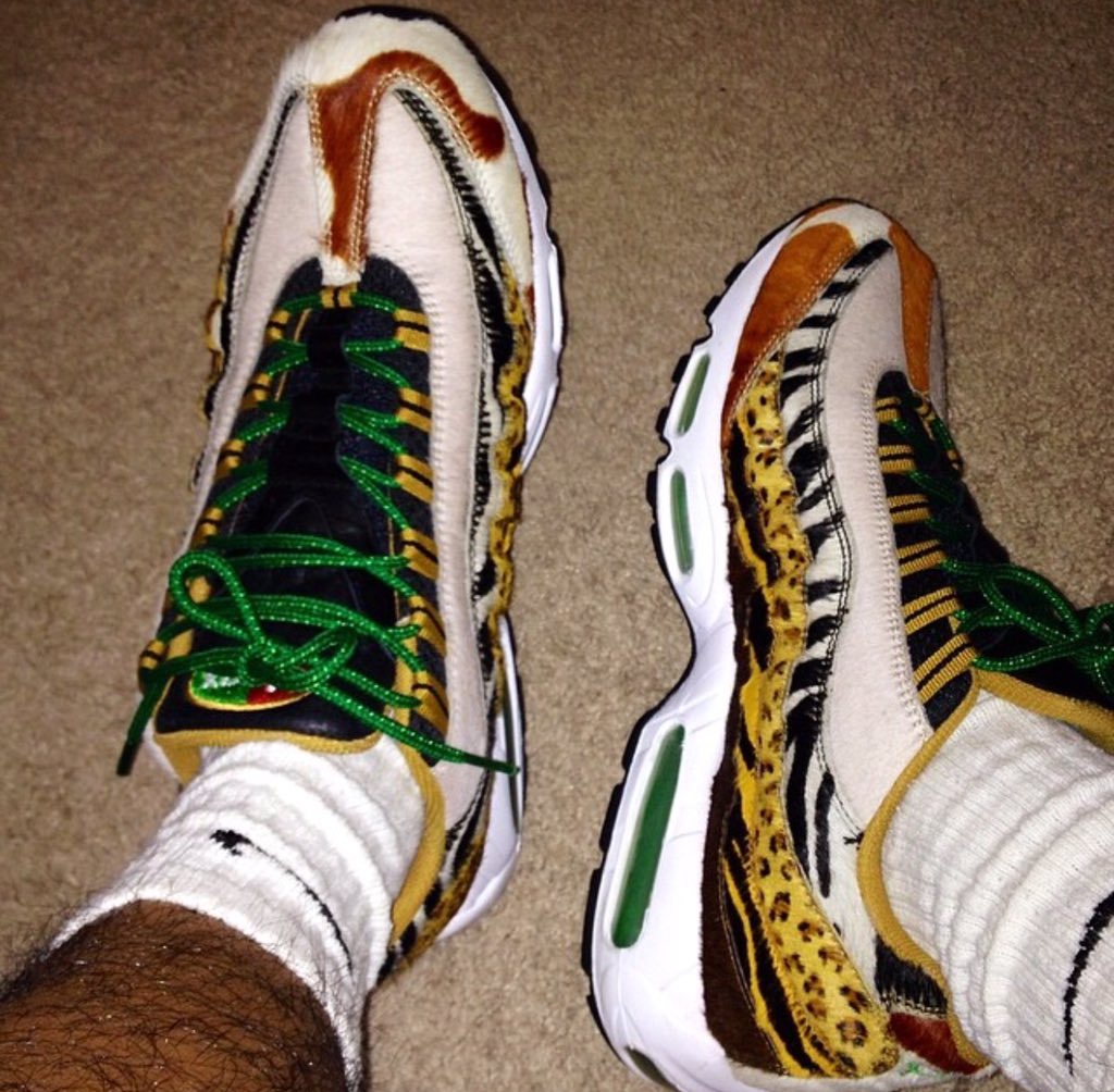 kpbpimpun's tweet photo. @Bpfillherup my Safari's I purchased from @WindyCitySole personal collection https://t.co/voEp97j6GL