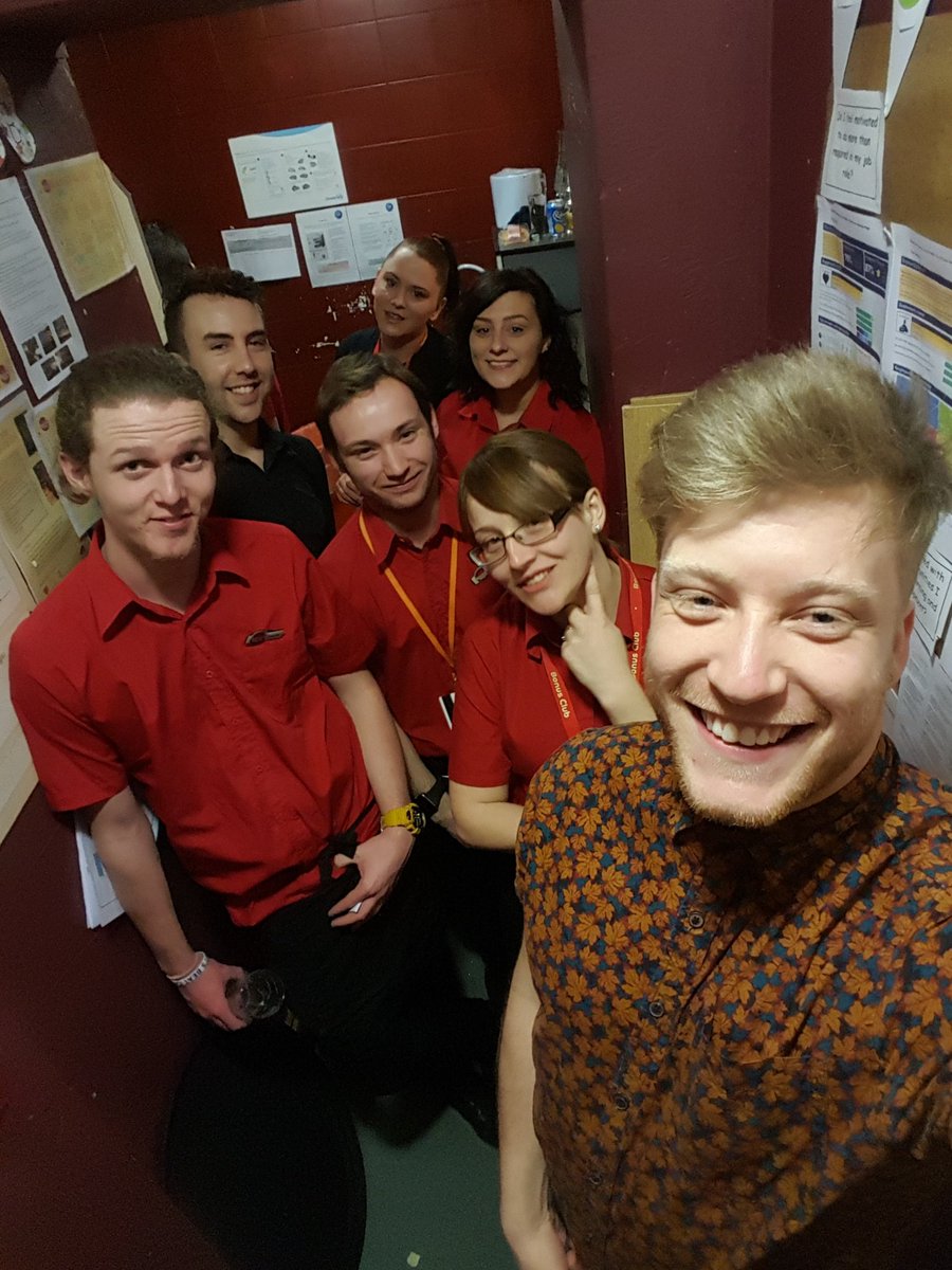 Our team ready to serve up those great memories tonight, <a href="/hawkeye1070/">Ian Hawkswood</a> @sbirch7601@kelly2001@kentywoosie @WeAreSUGM@amylou8725@seanquirke1888