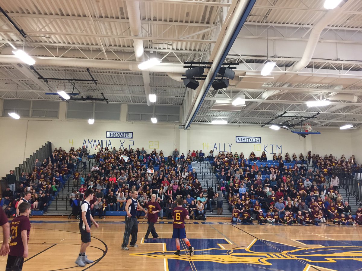 MrDouma_MHS's tweet photo. Great turnout at March Madness! @TMcMahon23 @MahopacASCI @MahopacSchools @SAC1617 https://t.co/UakbvvfBwD