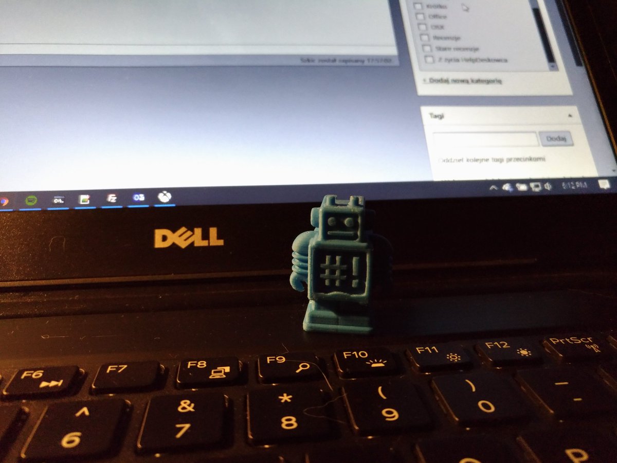 dzejzipl's tweet photo. #robotalfred pomaga pisać nowy tekst na bloga o Azure. CC @thecamelsorg ;) https://t.co/z89rpRVxOC
