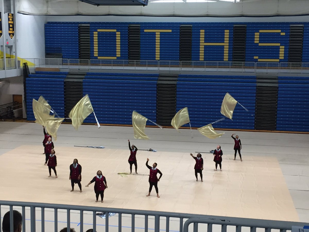 M100Alton's tweet photo. AHS Winterguard workin' their Vogue in O'Fallon!!! #dontjuststandthere https://t.co/iRus7s2RVc