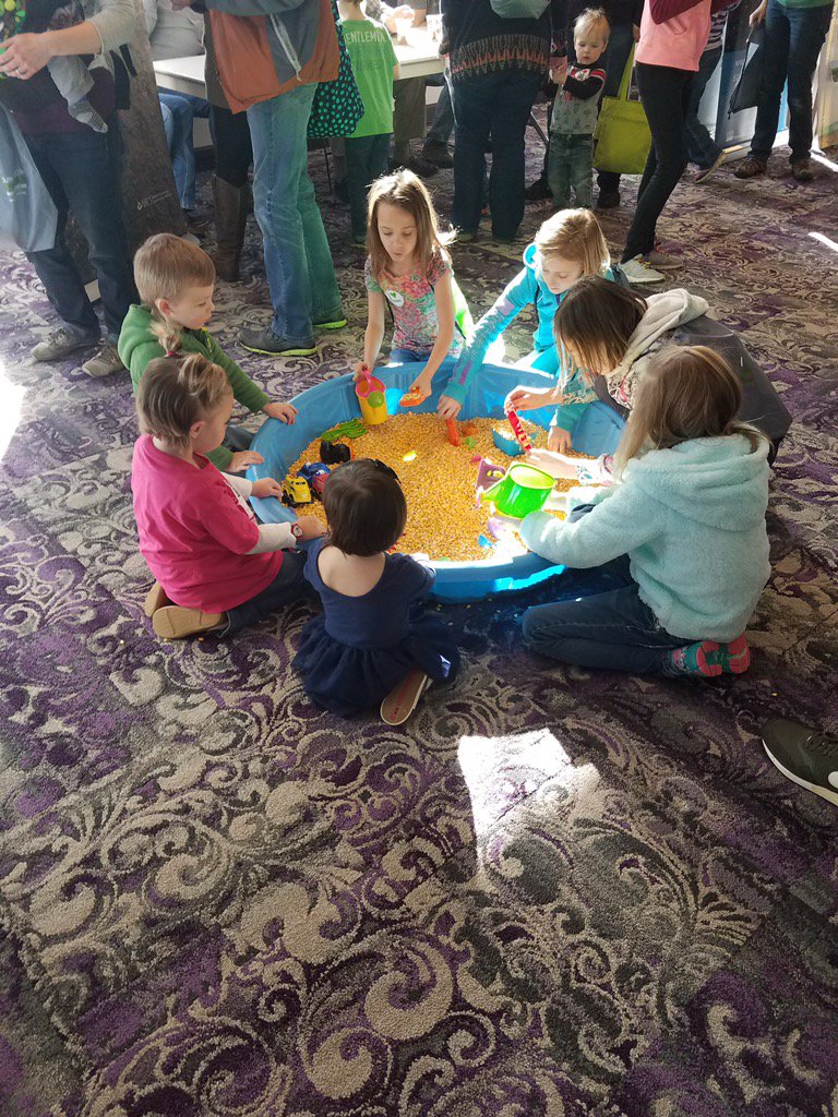 The 'Hood Magazine tweet media