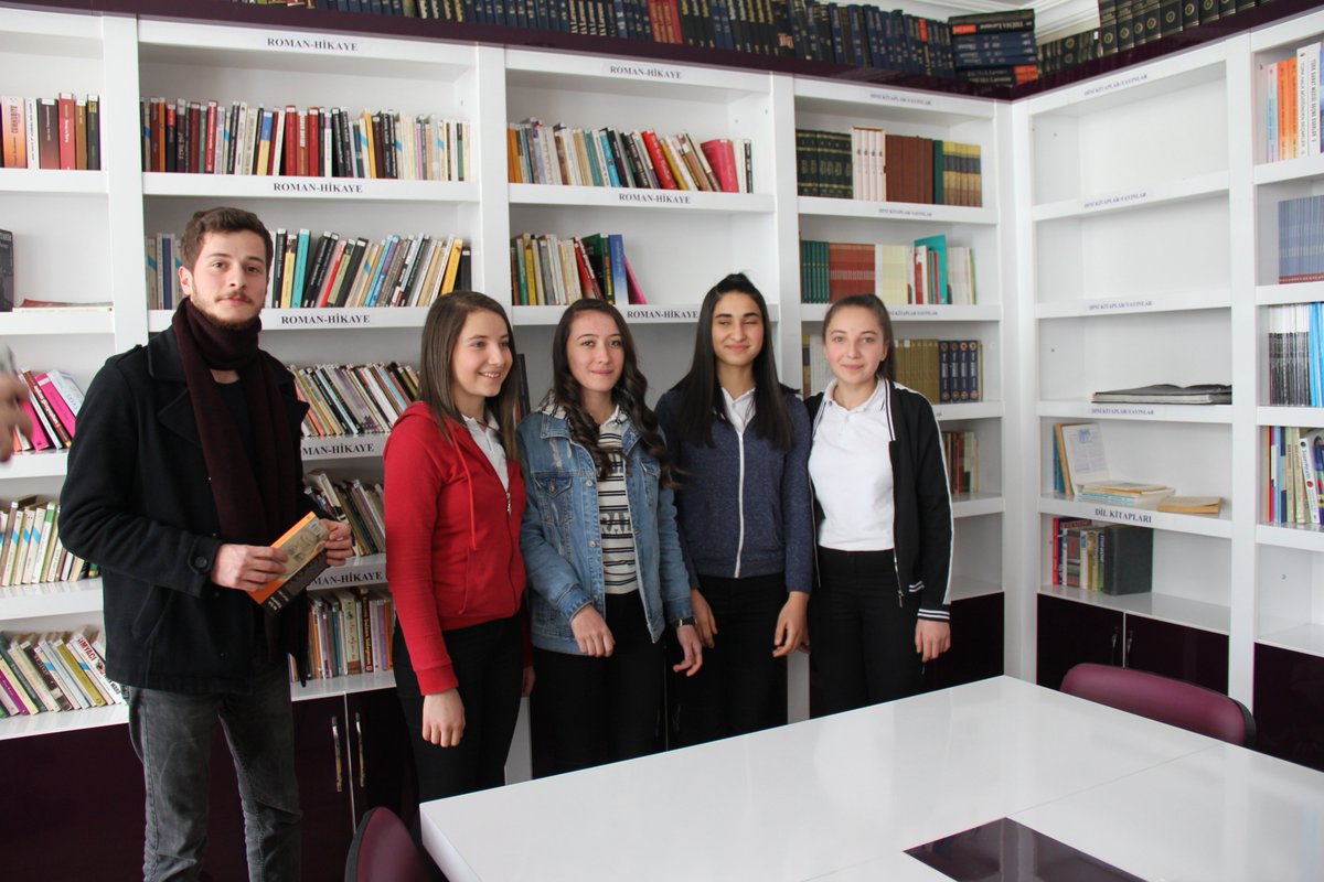 oduadk's tweet photo. Ordu Üniversitesi Atatürkçü Düşünce Kulübü olarak ''Bir Kitap Bir Umut'' isimli kampanyamızın ilk ayağı olarak Ordu'nun Gölköy ilçesindeydik https://t.co/Fpx7nMCqCC