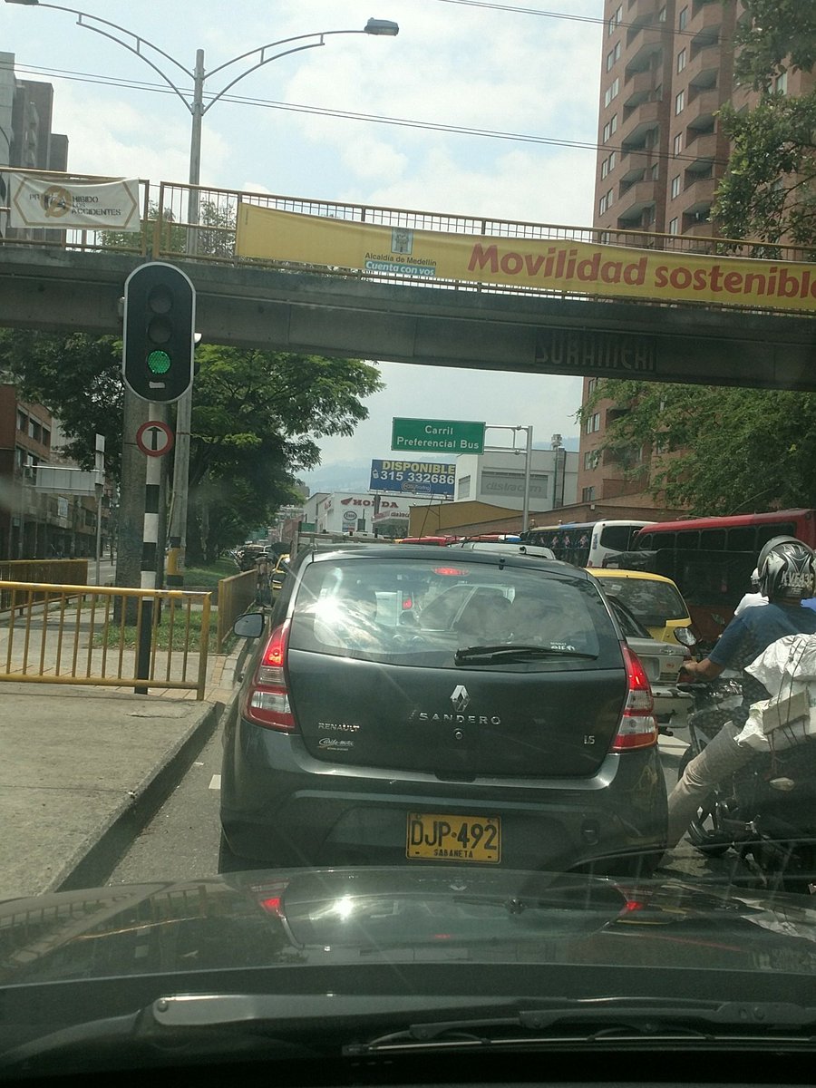 meche1007's tweet image. @sttmed cuando le van a poner control a los que pasan por la 65 con Colombia obstaculizan los que vamos por la 50