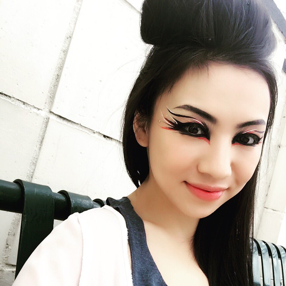 fifirong's tweet photo. my makeup for today's shows: 3pm at British Music Embassy Latitude 30 & 11pm at The Townsend 718 Congress Ave @sxsw #Mtakenby #sxsw2017 https://t.co/XZhj6DXZm5