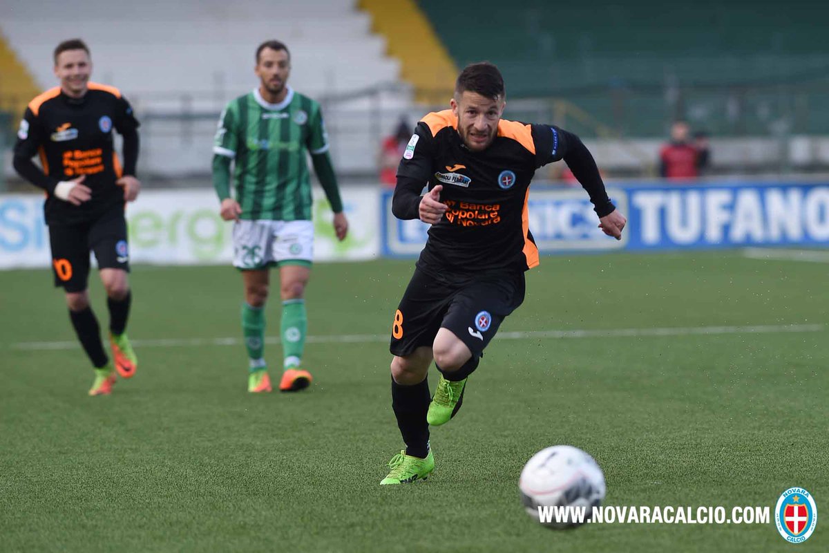 Novara__1908's tweet photo. 📸 #AveNov 1-1, il foto racconto è sul sito ufficiale #Novara @Lega_B https://t.co/MvAvVTYJed