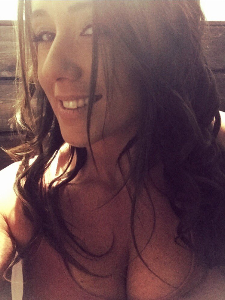 hayley_g88's tweet image. Liverpool 🍾🍾🍻🍻 #bitdrunk #sgtpeppersbar #matthewstreet