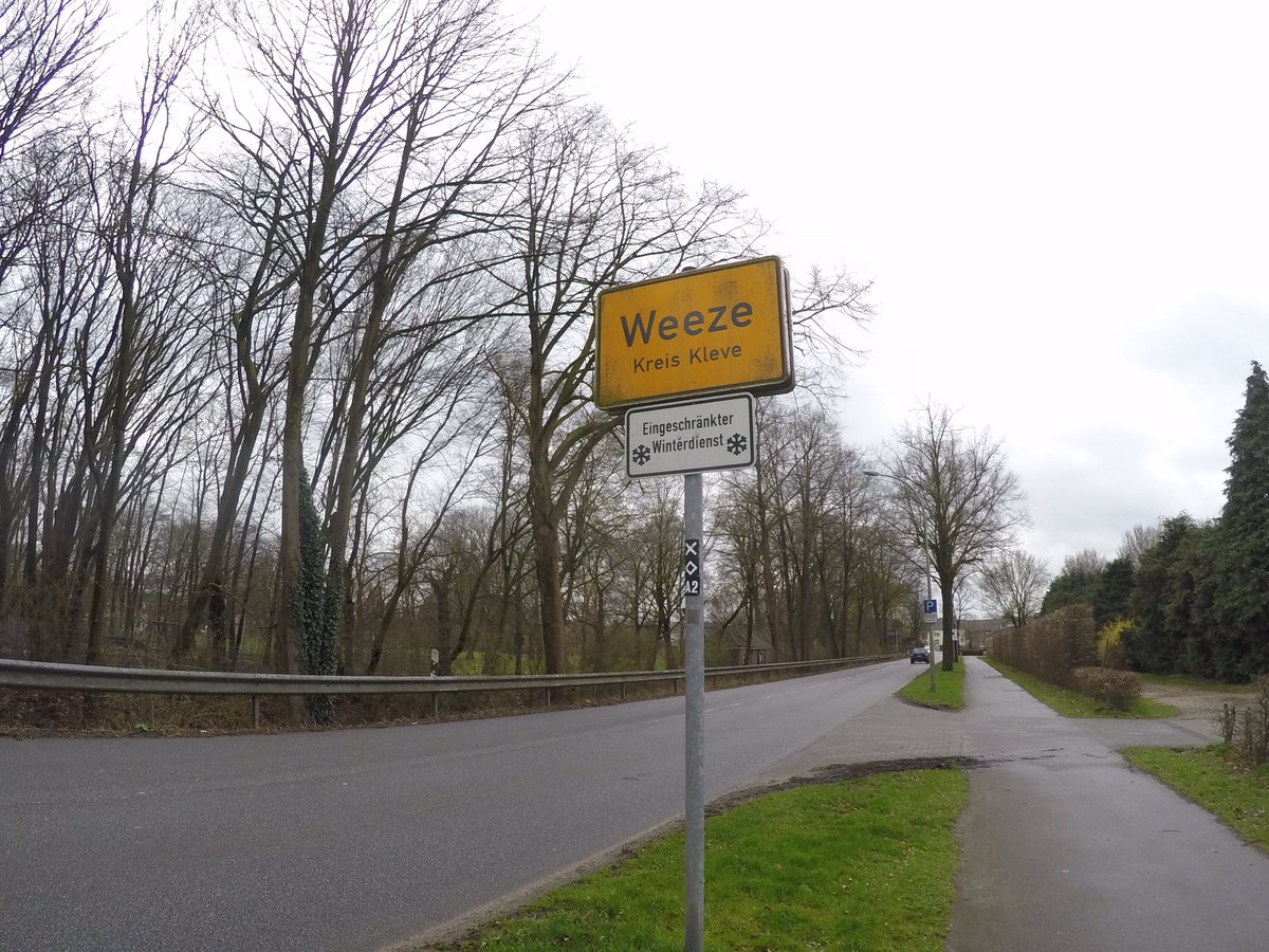 HSJBreak's tweet image. There aren't many 'landmarks' in Weeze but here are a few photos of our final location for you to enjoy! (More on fb) #KidscanJailbreak