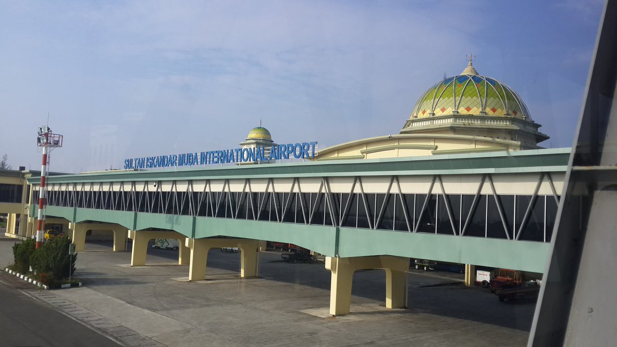 capt_mth's tweet photo. Safely landed peeps. π
Aceh, the city of true repent.
#AcehTrip #Family #ThoMaQis https://t.co/O82j4ElMbM