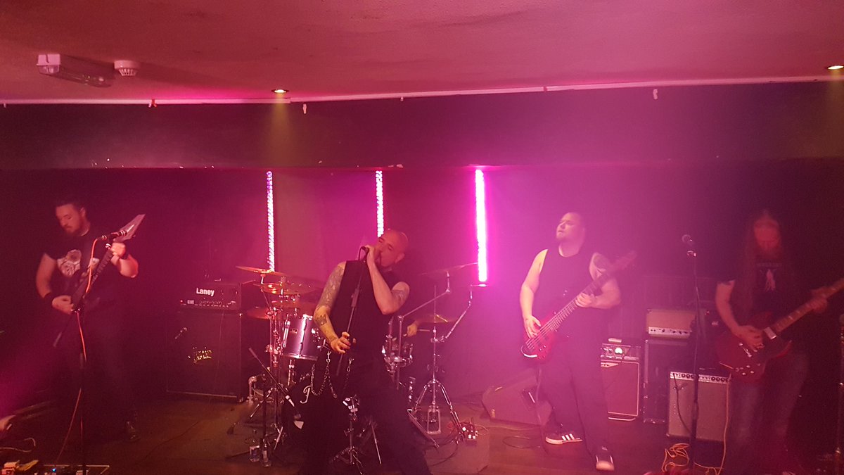 bullet_belt's tweet photo. Back at Fully Arms pretending someone's died. 

 at the UKEM All-Day with @FringeAltMusic  @fulfordarmsyork https://t.co/hcOCK7lnEM