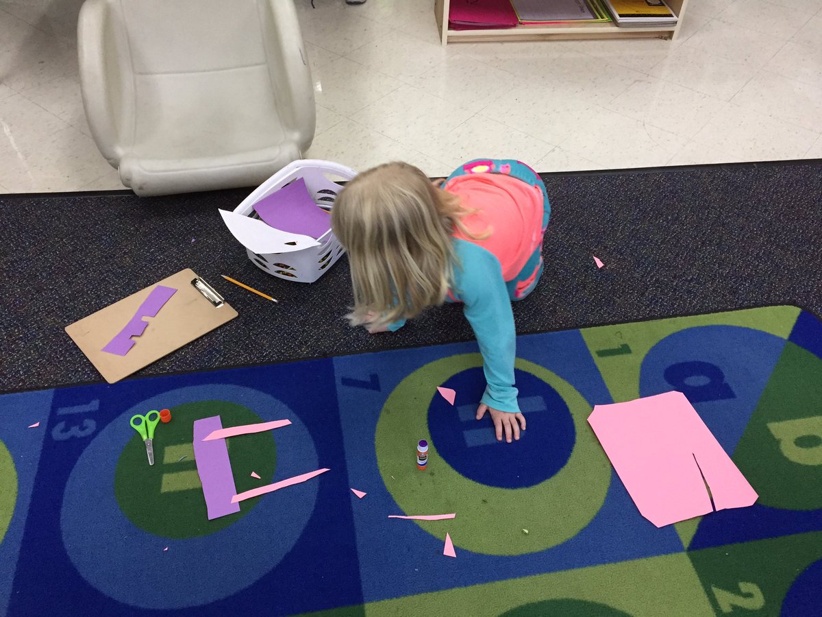 Mrs_Gear's tweet photo. Working on creating our leprechaun class trap @WV_ESSD40 #howtowriting #essdexcels https://t.co/ErjVQEuRSF