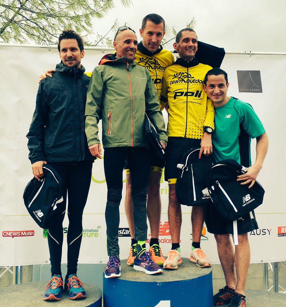 Le top 5 hommes sur le #trail 45km. Belle victoire de Jonathan DUHAIL 🥇🏆.
La famille fera-t-elle le doublé avec Nicolas sur le 80km ce soir?