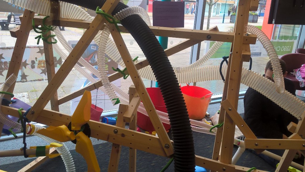 ridgwood's tweet photo. Coding, knitting, marbles, handcleaning tests @Southgloslibs for #britishscienceweek #yatelibrary https://t.co/qLxgFgF7rJ