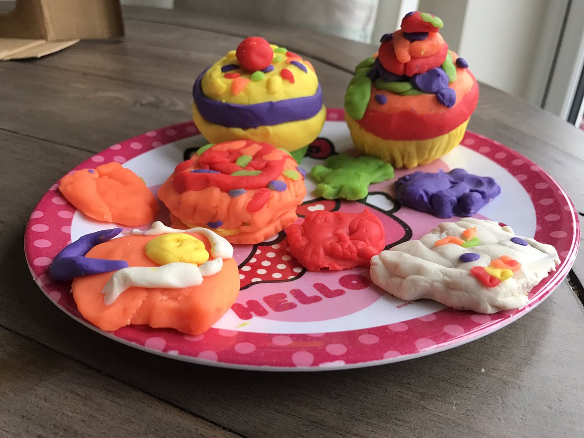 rc_jones's tweet photo. @CakeBossBuddy Our 6year old daughter Rose made these playdough cakes for you! Inspired by Cake Boss, she never misses it! Please Retweet 🎂 https://t.co/XWzSJjawAG