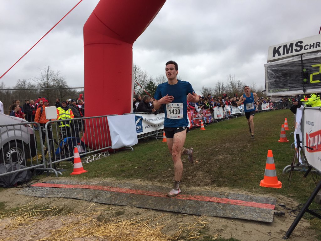 PompiersFR's tweet photo. 🚒 Les @PompiersFR sont toujours en piste pour le #CrossSP2017 🏃🏻. Bravo à tous coureurs !! Résultats à venir sur ➡️ https://t.co/HM8qkpfIBY https://t.co/IMLkqfDO3s