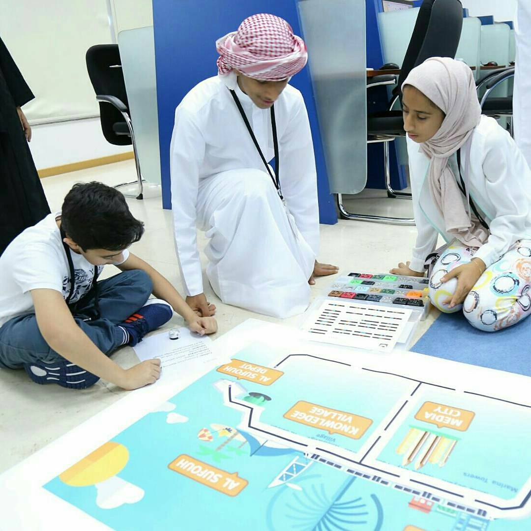Uae_Talented's tweet image. طلاب المستوى الثاني في #المُبرمج_المواطن يتابعون للوصول لمستوى الابتكار والابداع في البرمجية، وطلّاب المستوى الأول يتابعون الى مراحل جديدة