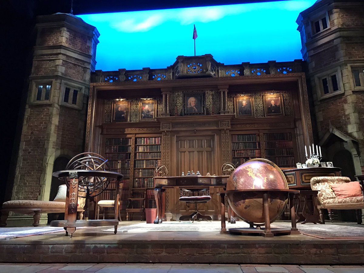 BardolphsNose's tweet photo. Nice to revisit Charlecote to see #Loveslabour @Dillonlisa @luscombechris we're looking forward to a great day @TRH_London @TheRSC https://t.co/357e79tyoA